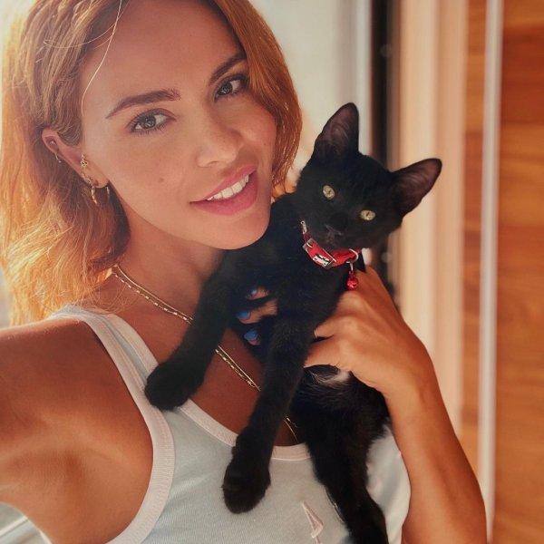 Volkan Demirel'in eşi Zeynep Demirel'in sosyal medya paylaşımları 