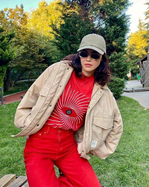 Volkan Demirel'in eşi Zeynep Demirel'in sosyal medya paylaşımları 