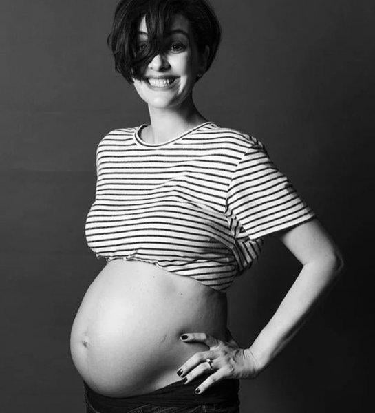 Bergüzar Korel üçüncü kez anne oldu: Fotoğraflarla hamilelik hali