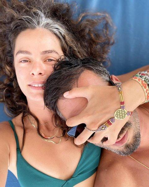 Özge Özpirinçci ve Burak Yamantürk çifti