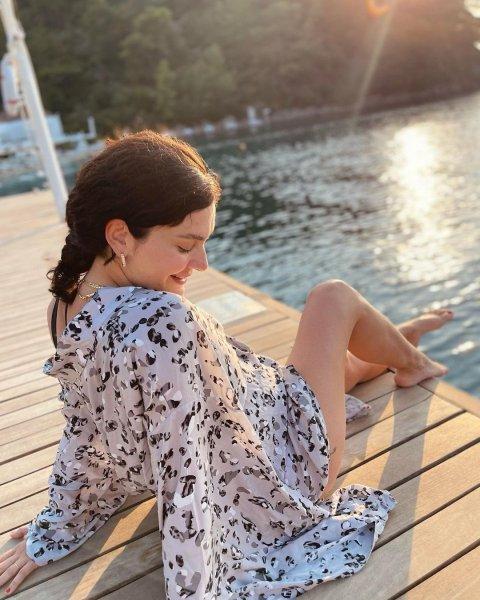 Bergüzar Korel üçüncü kez anne oldu: Fotoğraflarla hamilelik hali