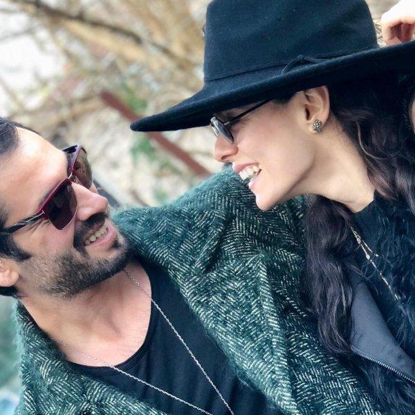 Özge Özpirinçci ve Burak Yamantürk çifti