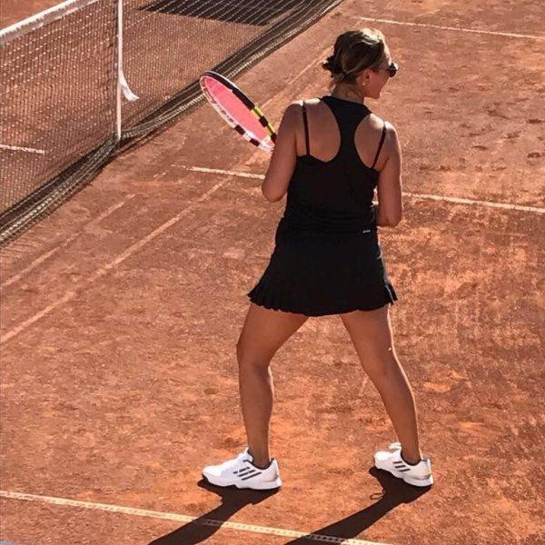 Hülya Avşar'ın spor halleri  - Resim 2