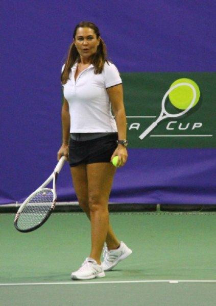 Hülya Avşar'ın spor halleri  - Resim 5