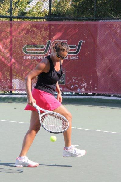 Hülya Avşar'ın spor halleri  - Resim 10
