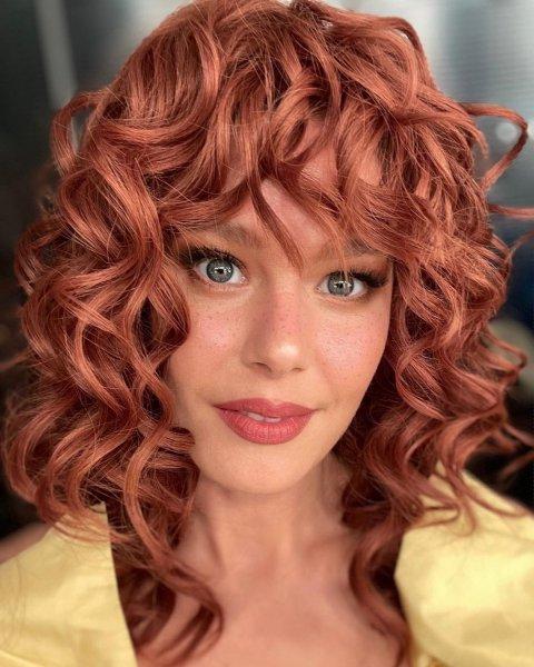 Başarılarıyla göz dolduran Burcu Biricik'in güzellik sırları