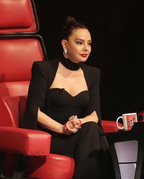 Ebru Gündeş'in O Ses Türkiye macerası: Kırmızı koltuk ona çok yakıştı 