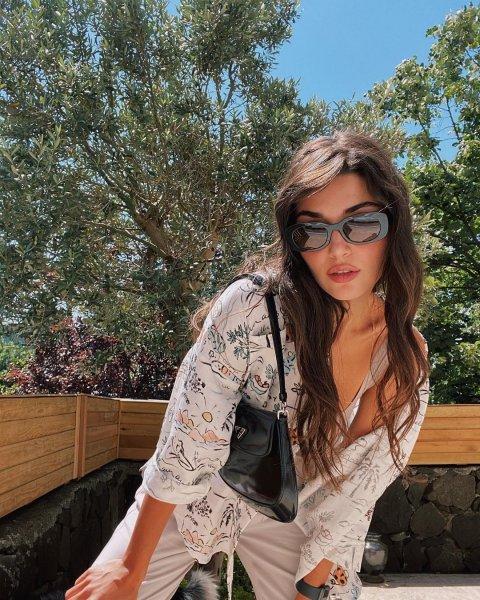 Hande Erçel'in en beğenilen pozları