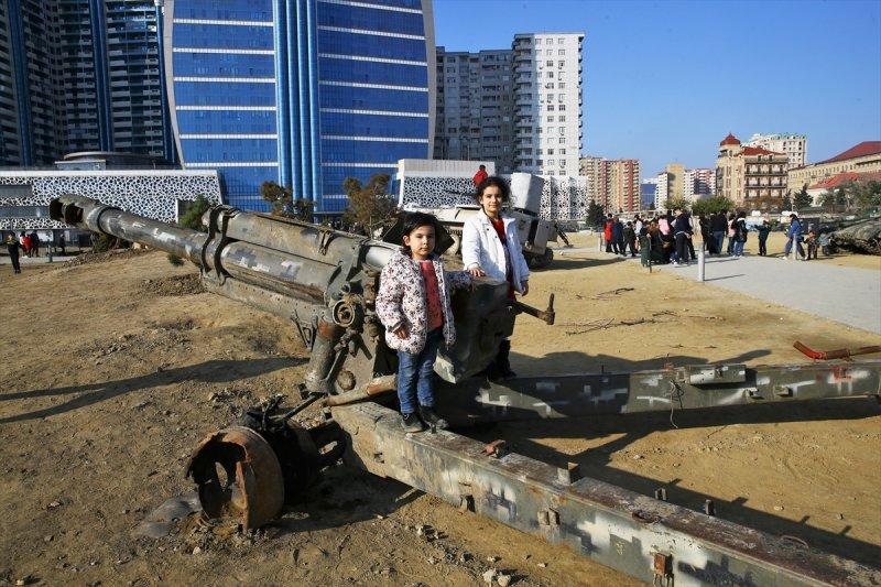 Karabağ Zaferi'nin birinci yıl dönümünde şehitler anıldı