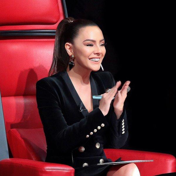 Ebru Gündeş'in O Ses Türkiye macerası: Kırmızı koltuk ona çok yakıştı 