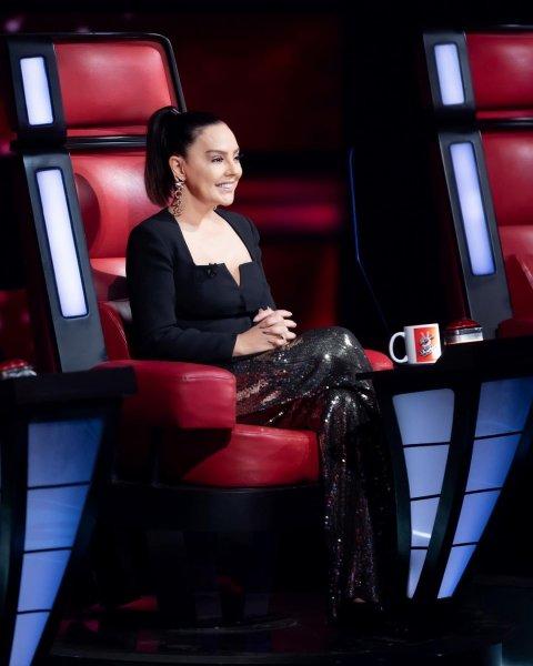 Ebru Gündeş'in O Ses Türkiye macerası: Kırmızı koltuk ona çok yakıştı 