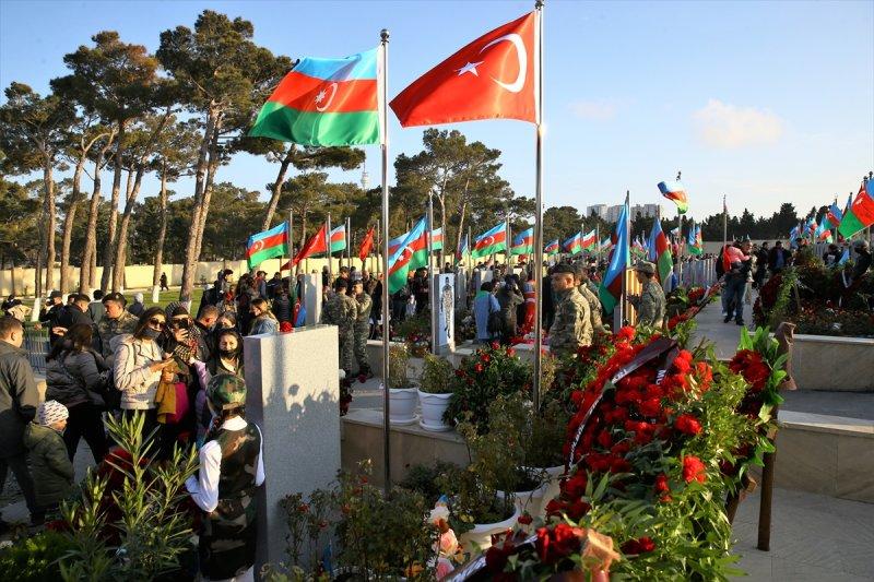 Karabağ Zaferi'nin birinci yıl dönümünde şehitler anıldı