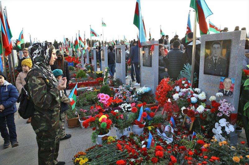 Karabağ Zaferi'nin birinci yıl dönümünde şehitler anıldı
