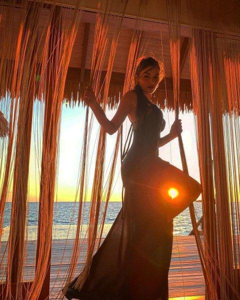 Hande Erçel'in en beğenilen pozları