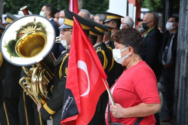 Yurt genelinde hayat saat 09.05'te 1 dakikalığına durdu 
