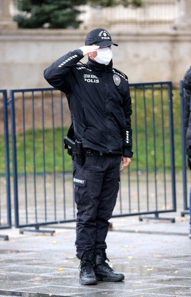 Yurt genelinde hayat saat 09.05'te 1 dakikalığına durdu 