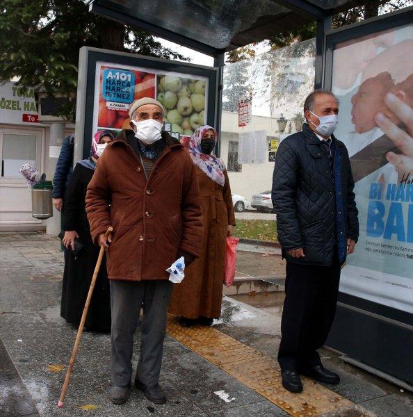 Yurt genelinde hayat saat 09.05'te 1 dakikalığına durdu 