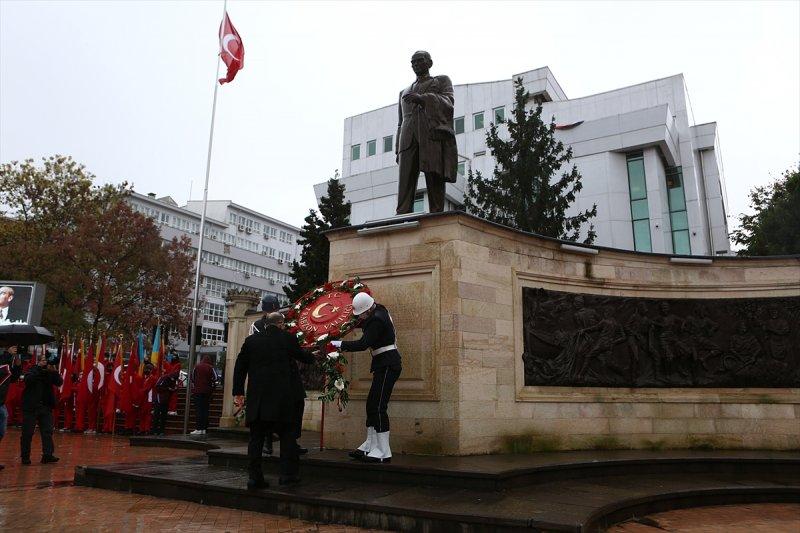 Yurt genelinde hayat saat 09.05'te 1 dakikalığına durdu 