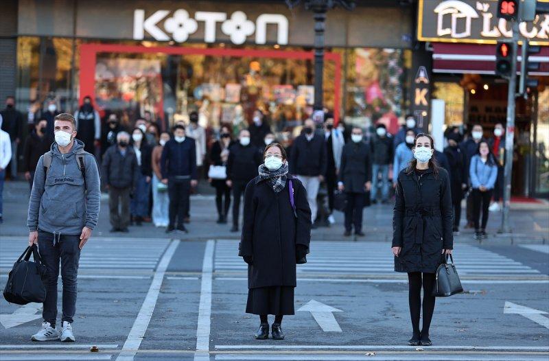Yurt genelinde hayat saat 09.05'te 1 dakikalığına durdu 