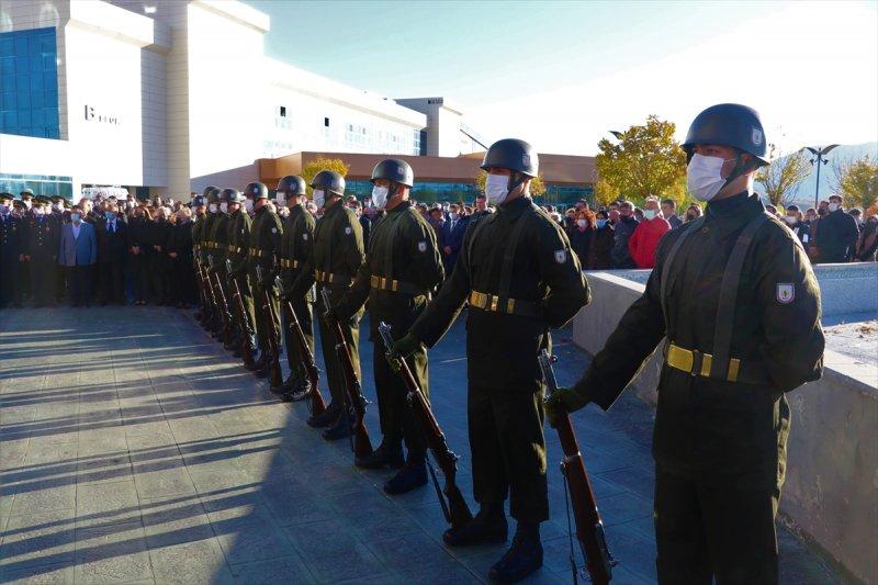 Yurt genelinde hayat saat 09.05'te 1 dakikalığına durdu 