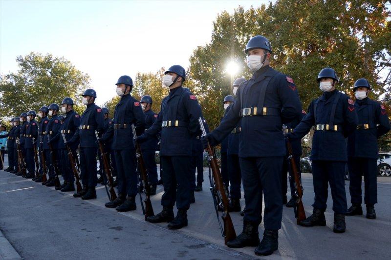 Yurt genelinde hayat saat 09.05'te 1 dakikalığına durdu 