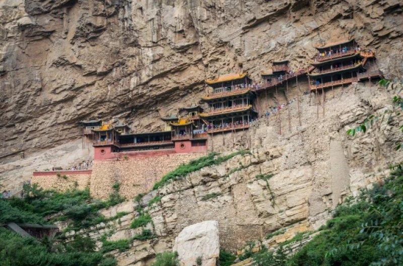 Dünyanın ulaşılması zor en tehlikeli yerleri