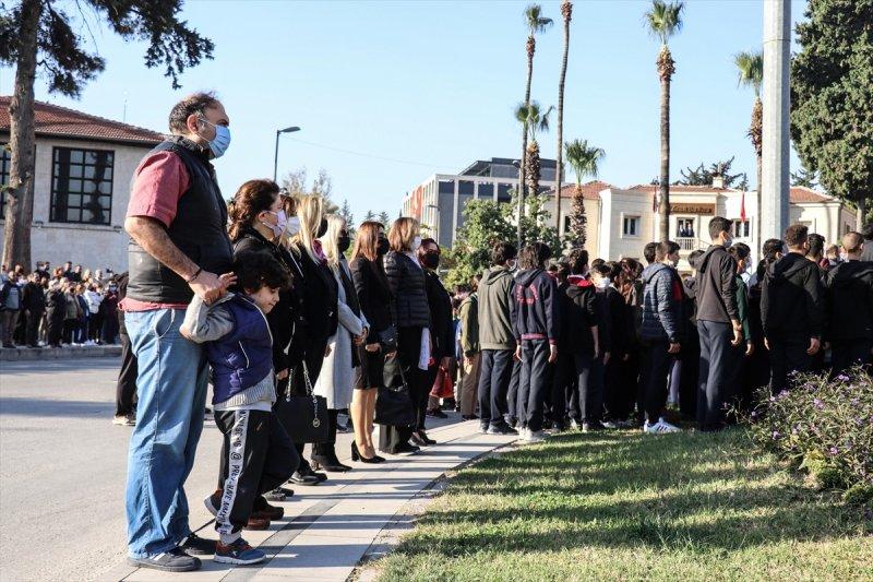 Yurt genelinde hayat saat 09.05'te 1 dakikalığına durdu 