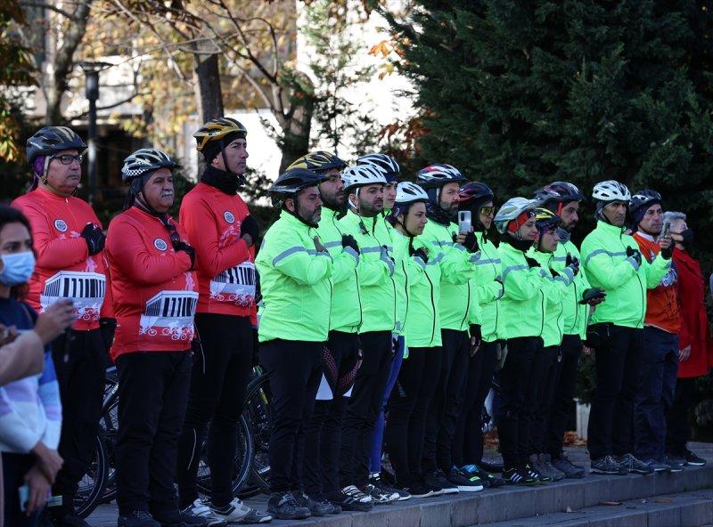 Yurt genelinde hayat saat 09.05'te 1 dakikalığına durdu 