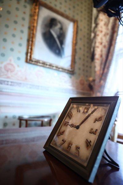 Yurt genelinde hayat saat 09.05'te 1 dakikalığına durdu 