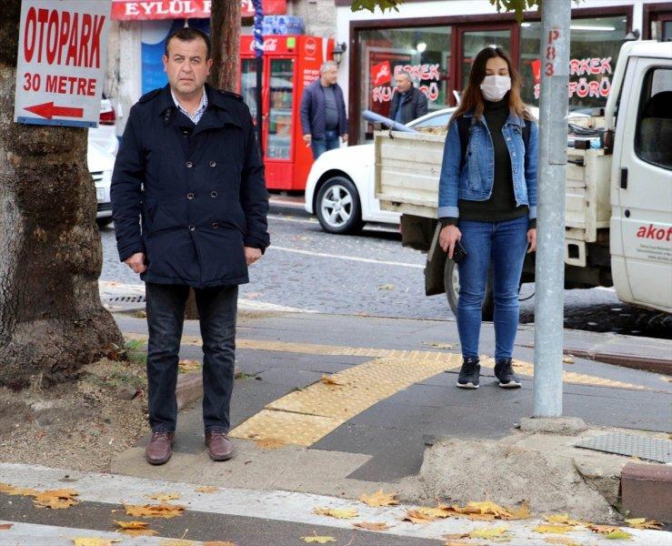 Yurt genelinde hayat saat 09.05'te 1 dakikalığına durdu 