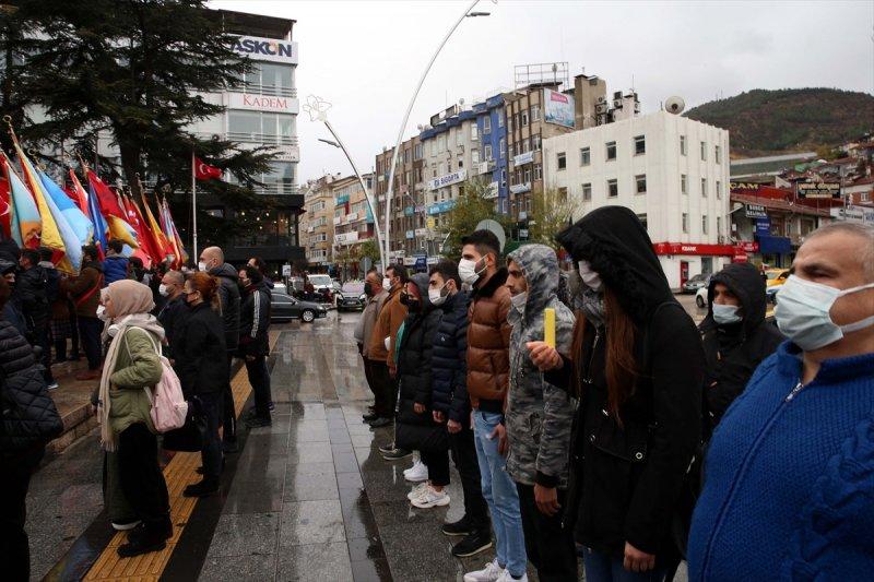 Yurt genelinde hayat saat 09.05'te 1 dakikalığına durdu 