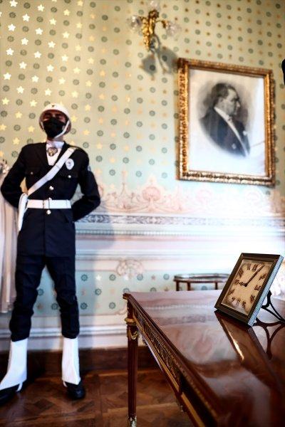 Yurt genelinde hayat saat 09.05'te 1 dakikalığına durdu 