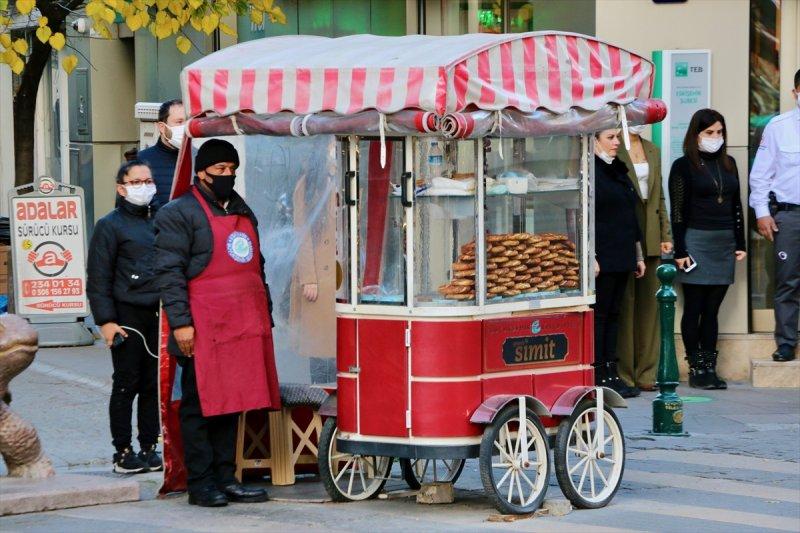 Yurt genelinde hayat saat 09.05'te 1 dakikalığına durdu 