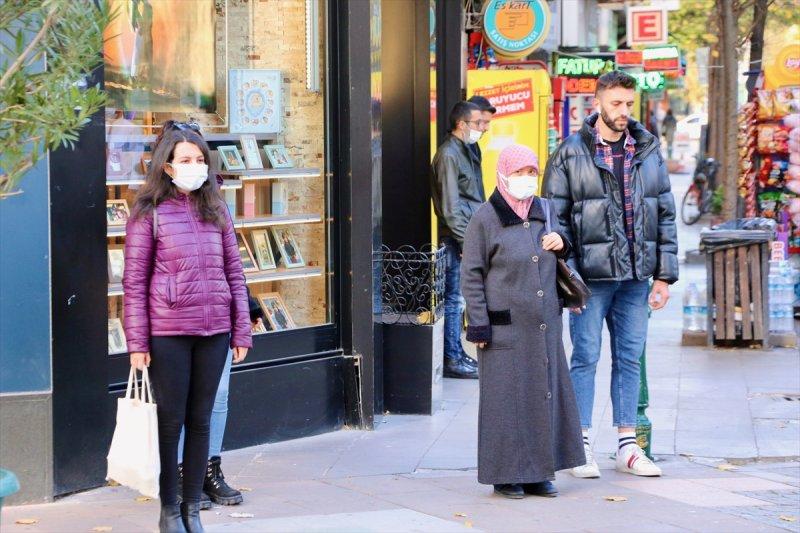 Yurt genelinde hayat saat 09.05'te 1 dakikalığına durdu 