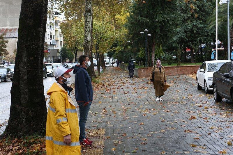 Yurt genelinde hayat saat 09.05'te 1 dakikalığına durdu 