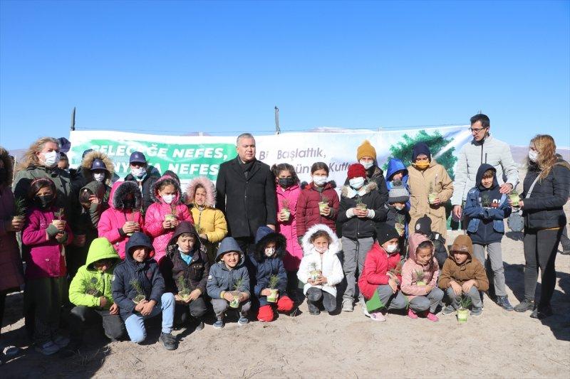 Milli Ağaçlandırma gününde yurt genelinde fidan dikimi yapıldı
