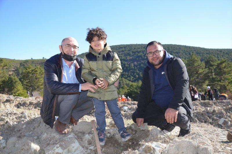 Milli Ağaçlandırma gününde yurt genelinde fidan dikimi yapıldı