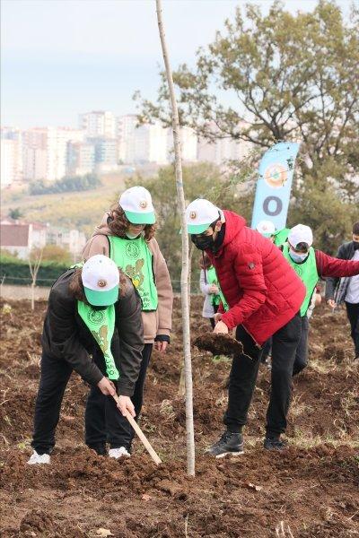 Milli Ağaçlandırma gününde yurt genelinde fidan dikimi yapıldı