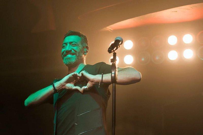 Yılbaşı sahne fiyatını 750 bin TL yapan Hakan Altun'un konser paylaşımları