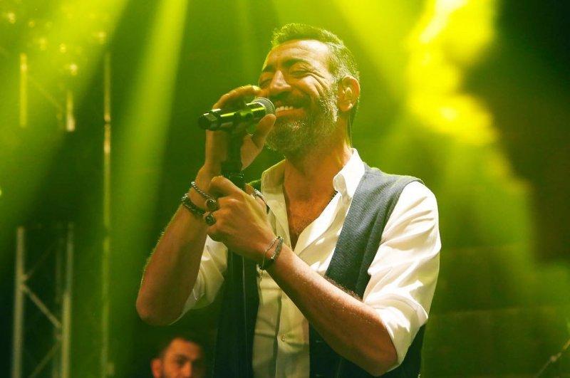 Yılbaşı sahne fiyatını 750 bin TL yapan Hakan Altun'un konser paylaşımları