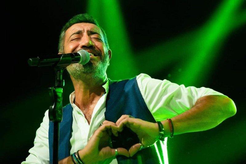 Yılbaşı sahne fiyatını 750 bin TL yapan Hakan Altun'un konser paylaşımları