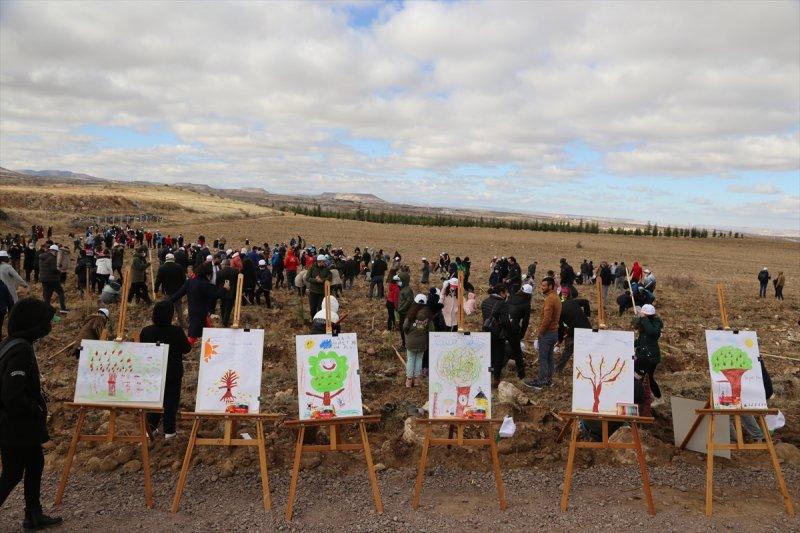 Milli Ağaçlandırma gününde yurt genelinde fidan dikimi yapıldı