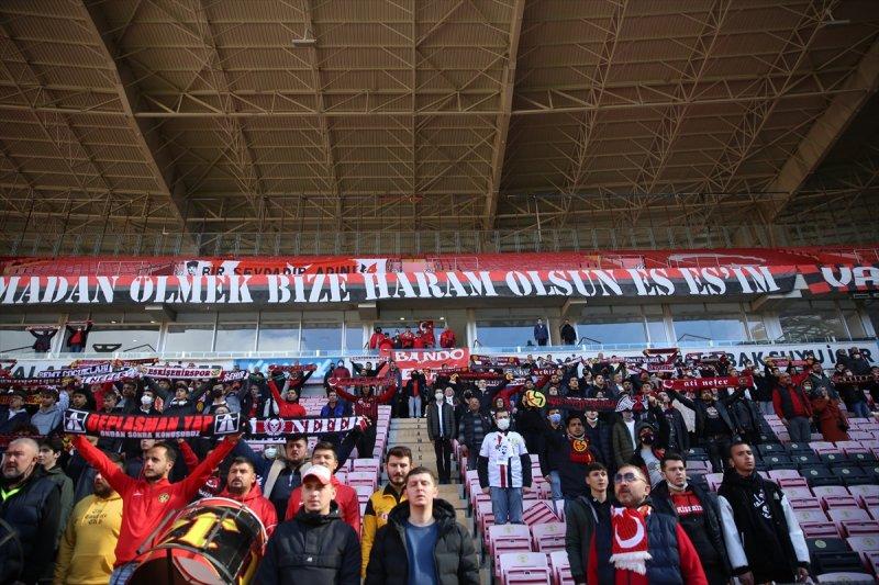 Eskişehirspor'un Bando Es-Es'i hüzünlü çalıyor