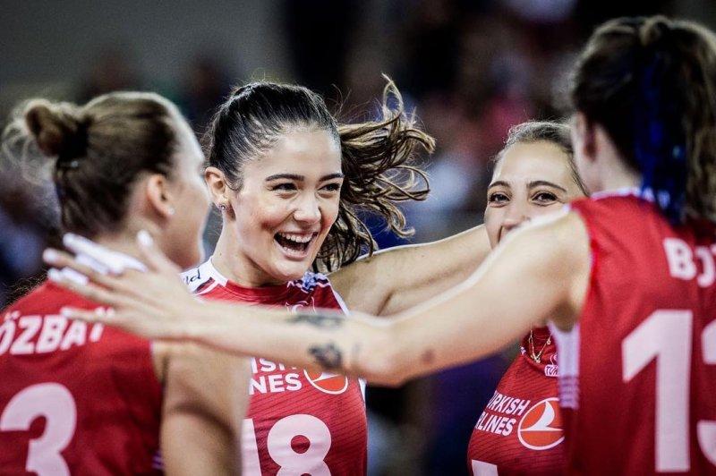 Güzelliğiyle Korelileri büyüleyen Zehra Güneş