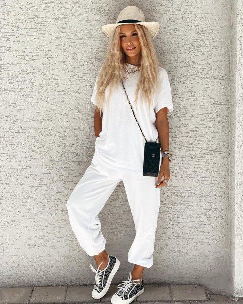 Meme kanseri ile mücadele eden şarkıcı Şimal'in sosyal medya paylaşımları