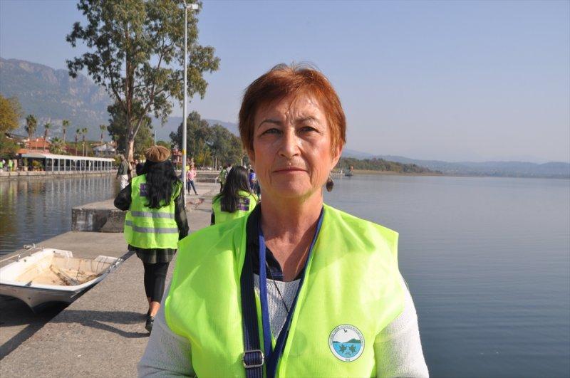Köyceğiz'de yapılan göl temizliğinden halı çıktı 