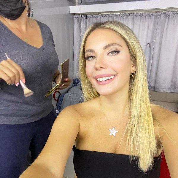 Son dönemin sevilen kadın oyuncusu Eda Ece'nin paylaşımları