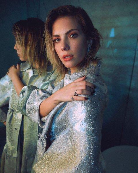 Son dönemin sevilen kadın oyuncusu Eda Ece'nin paylaşımları