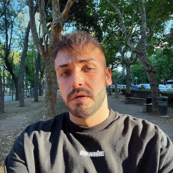 Sefo ismiyle tanınan Seyfullah Sağır'ın Instagram kareleri