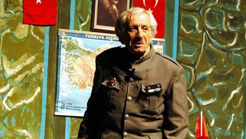 Fotoğraflarla usta tiyatrocu Nejat Uygur